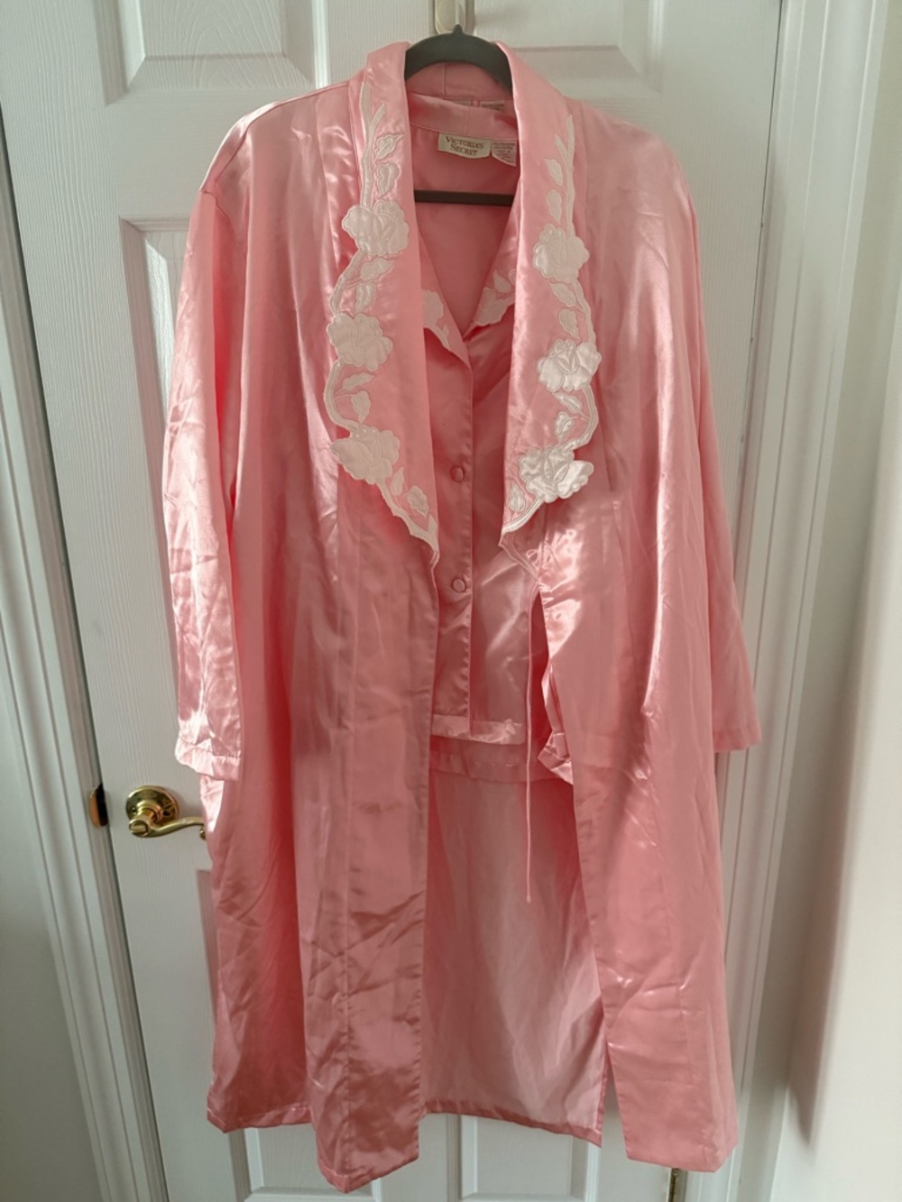 Victoria’s Secret Gold Label 3 Piece Pajama Set with Robe - Embroidered Pink